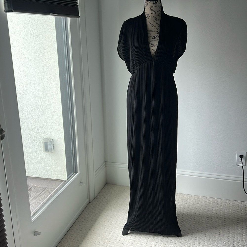 Ladies Banana Republic Black Maxi Dress Size NWT